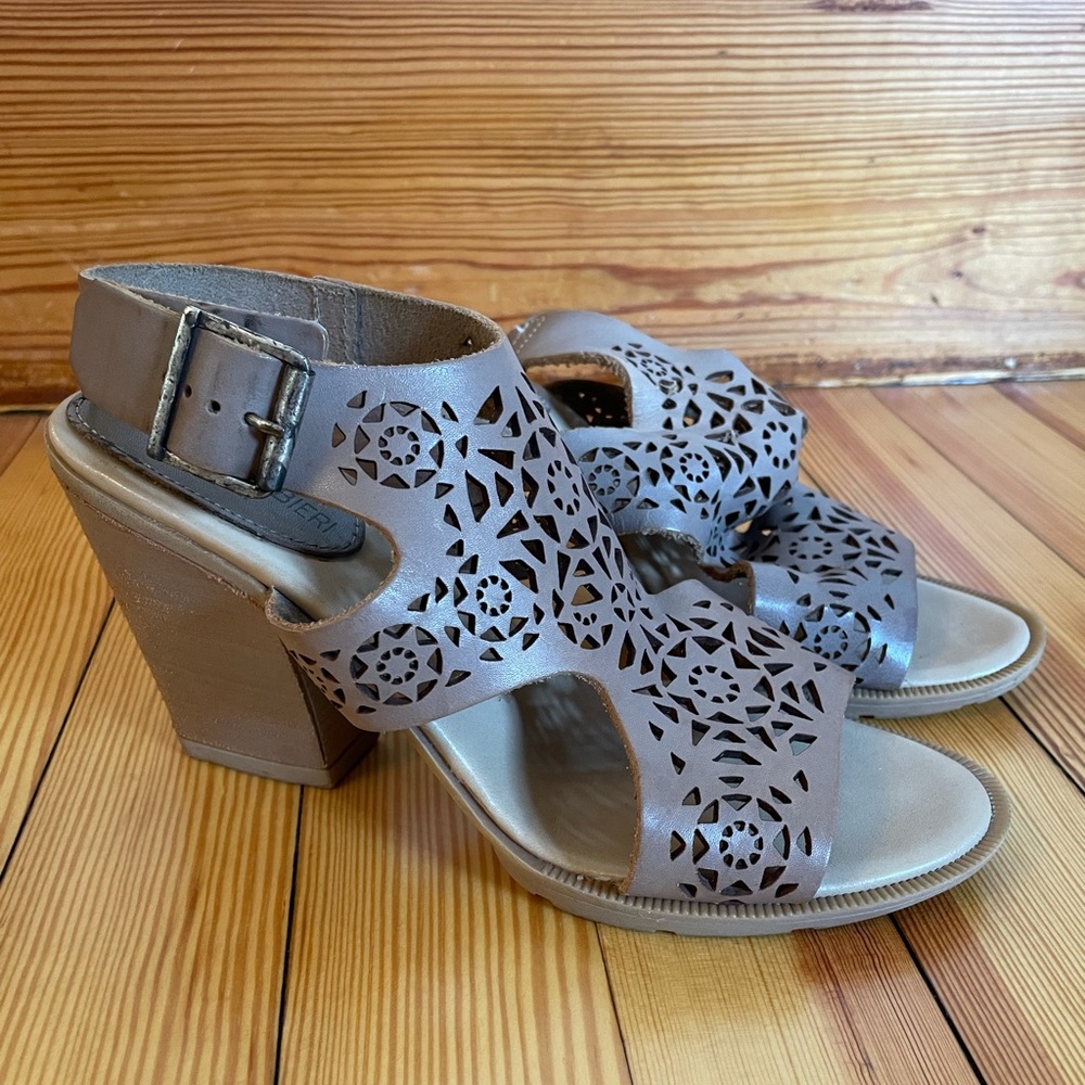 Women’s Cutout Block Heels